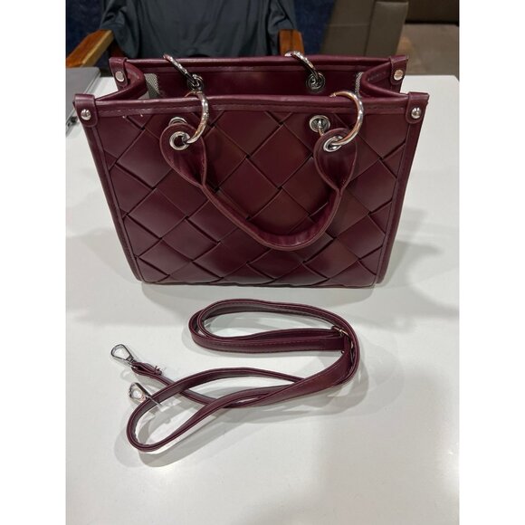 Paaaawaters Handbags - Paaaawaters Woven Tote: A commuting-focused bag.